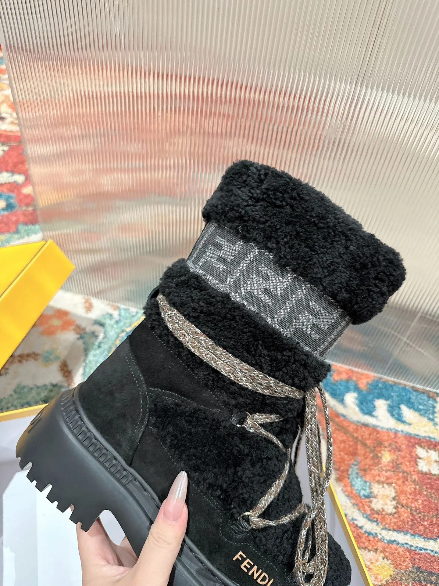 APRES CHIC BLACK SHEARLING AND SUEDE BOOTS