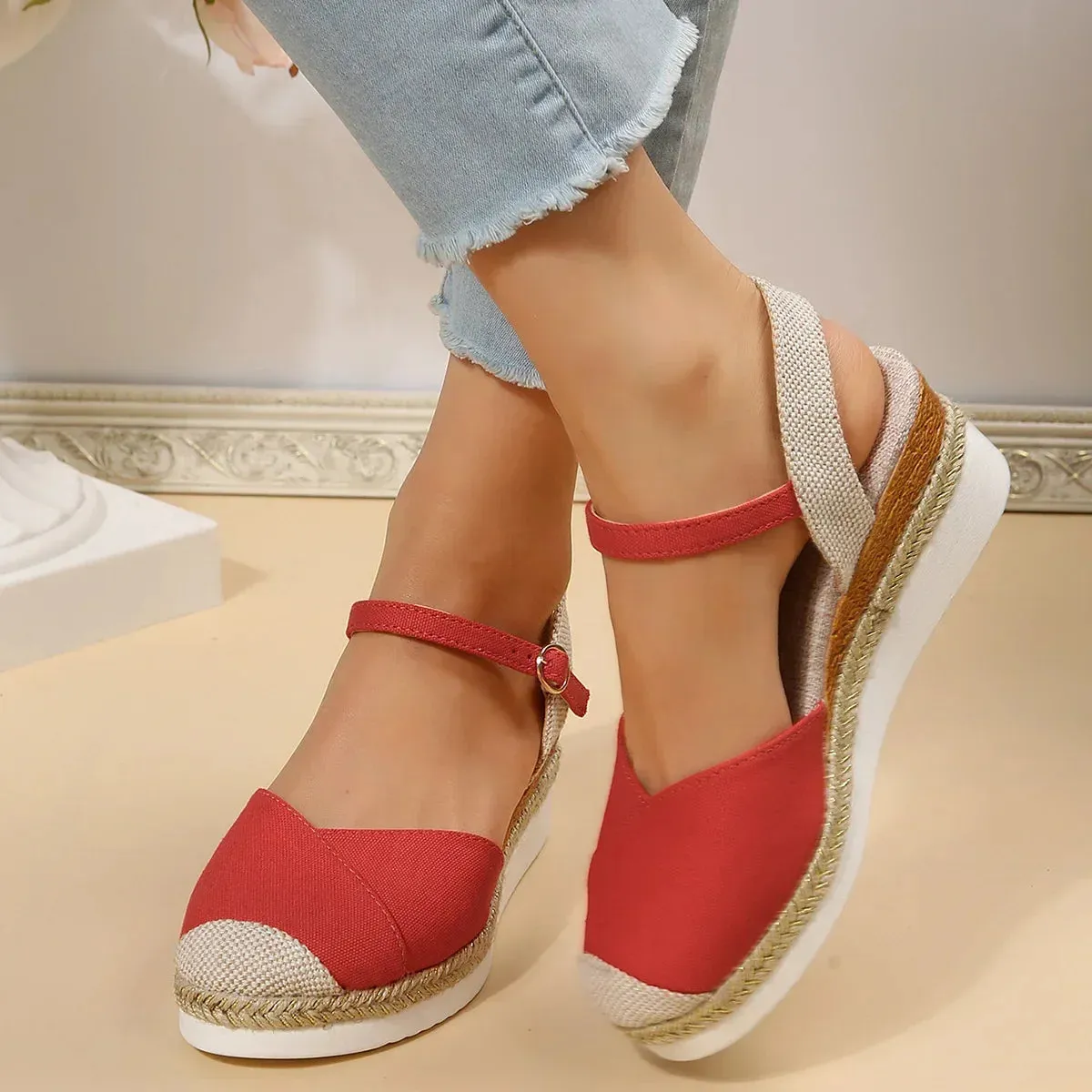 Courtney | Women's Closed Toe Wedge Sandals