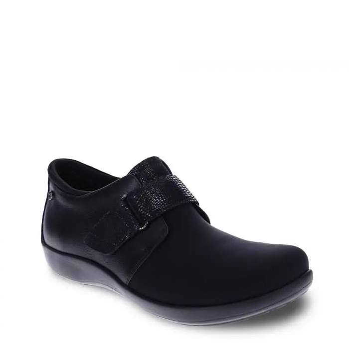 IZMIR BLACK