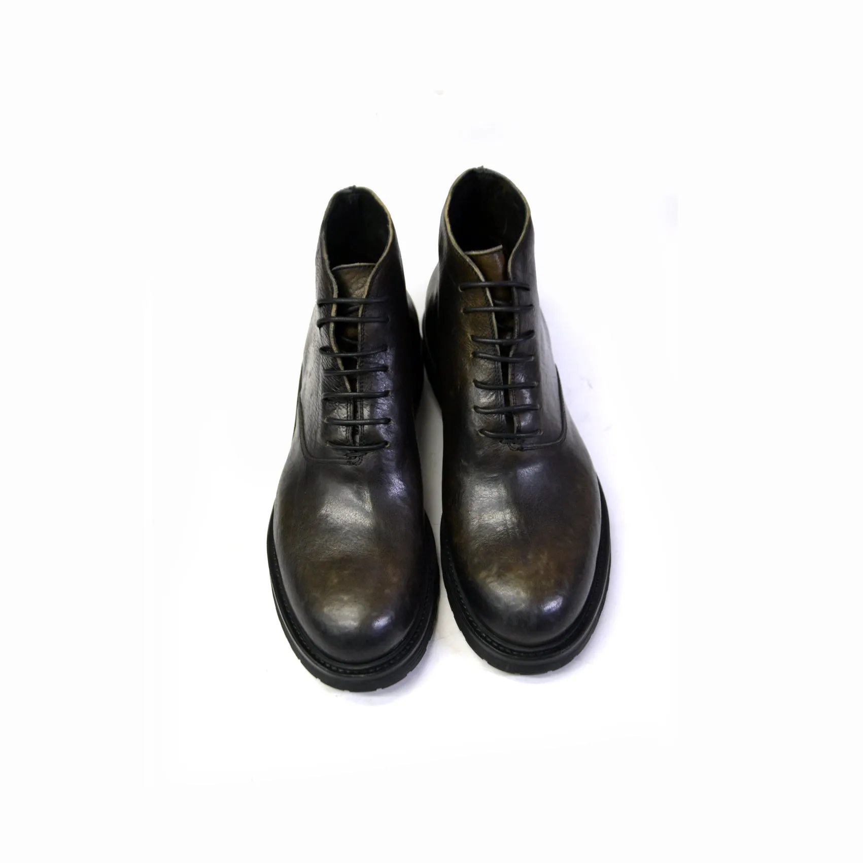 LAST PAIRS 42/43/44/45- TDM CHUKKA