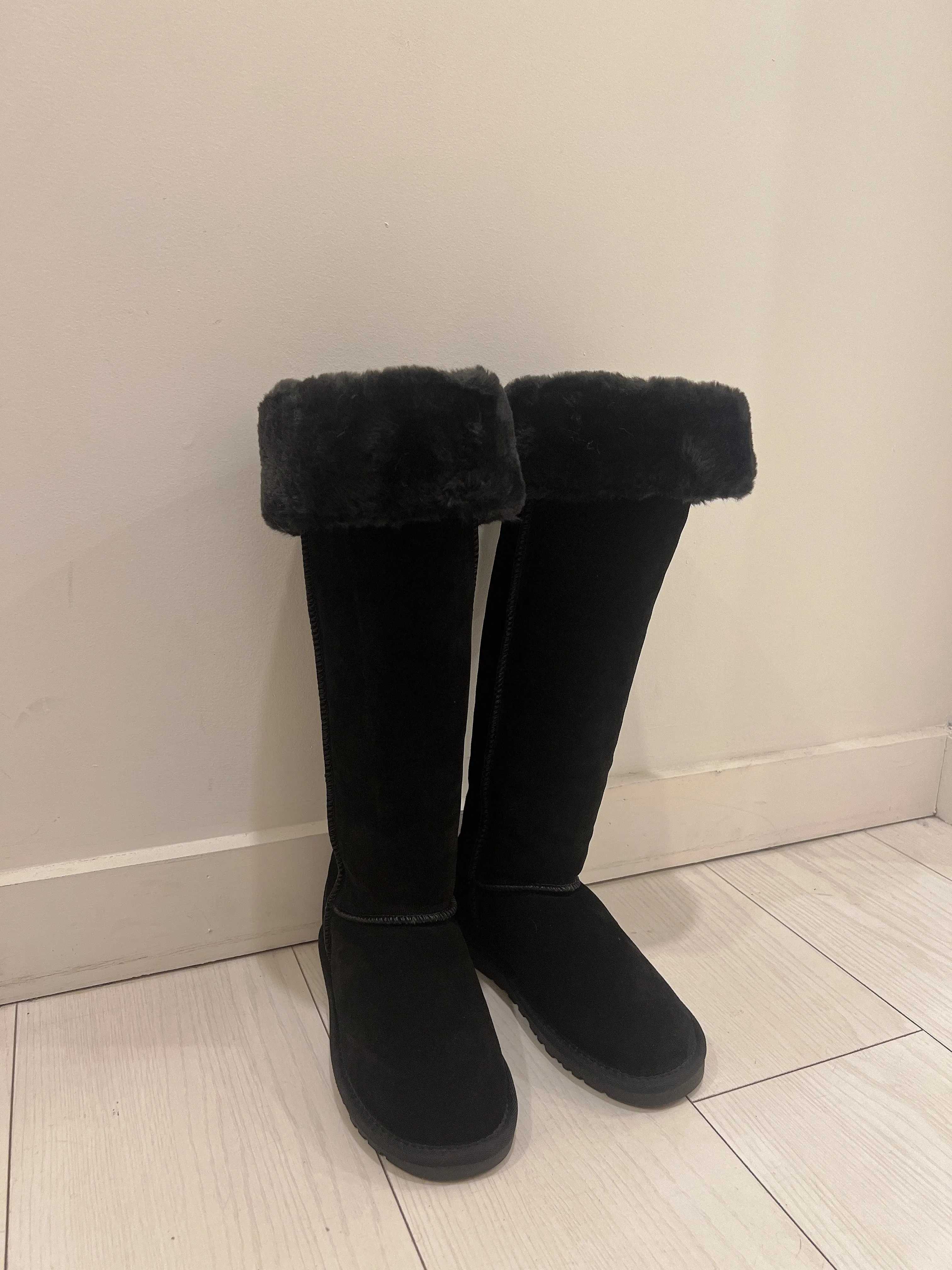 NELLA Knee high sherpa boots